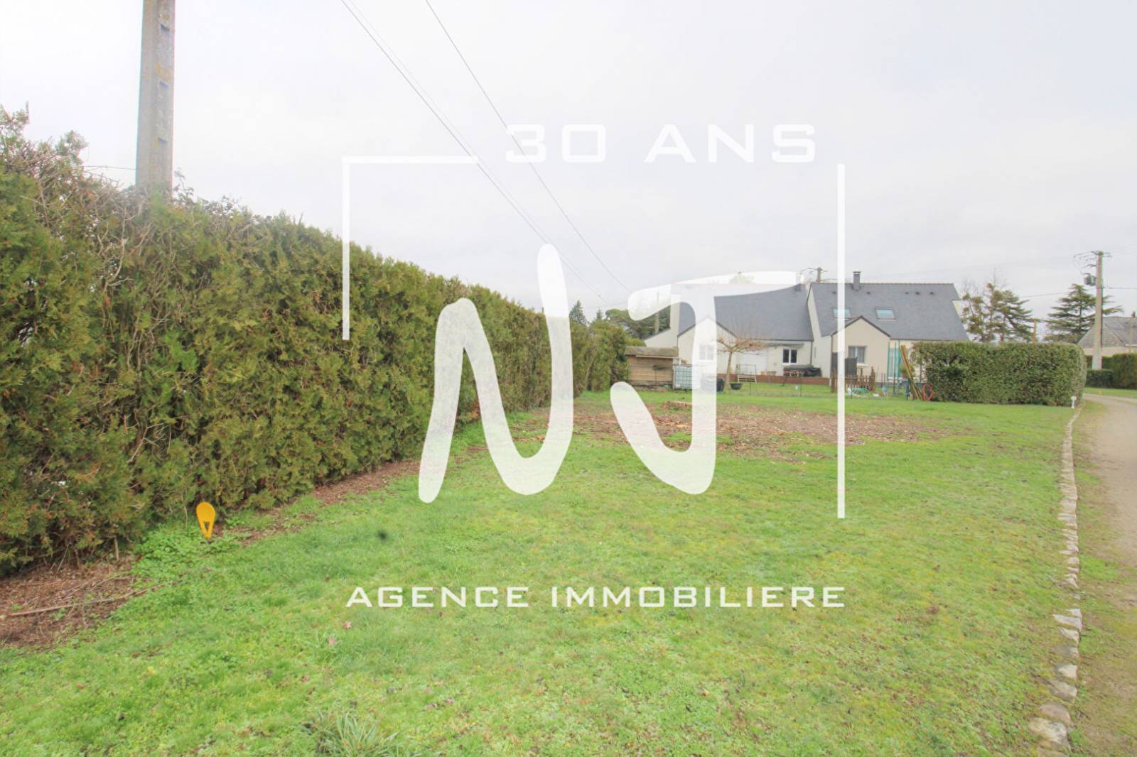 Terrain de 323m²