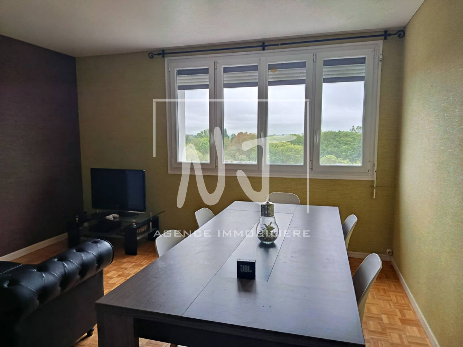 Appartement Angers 5 pièce proche du tram et du parc Balzac.