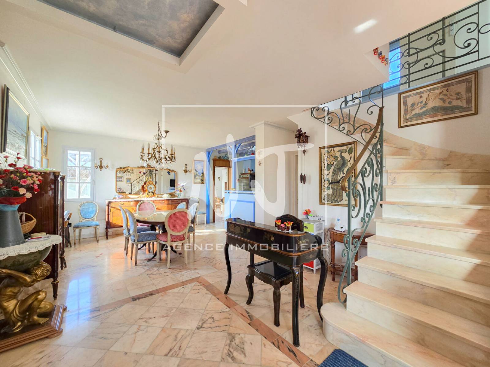 Maison avec de beaux volumes 