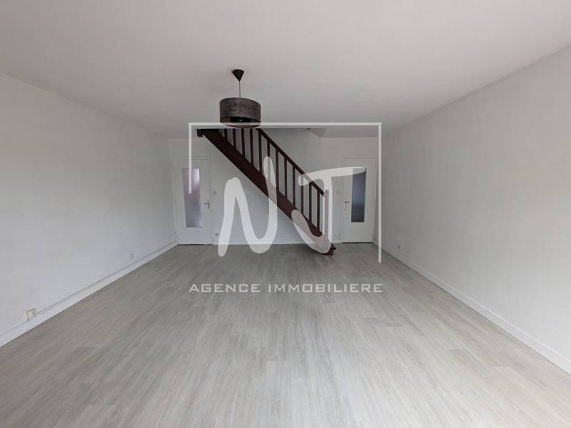 Déjà loué - MAISON A LOUER MURS ERIGNE 49610  