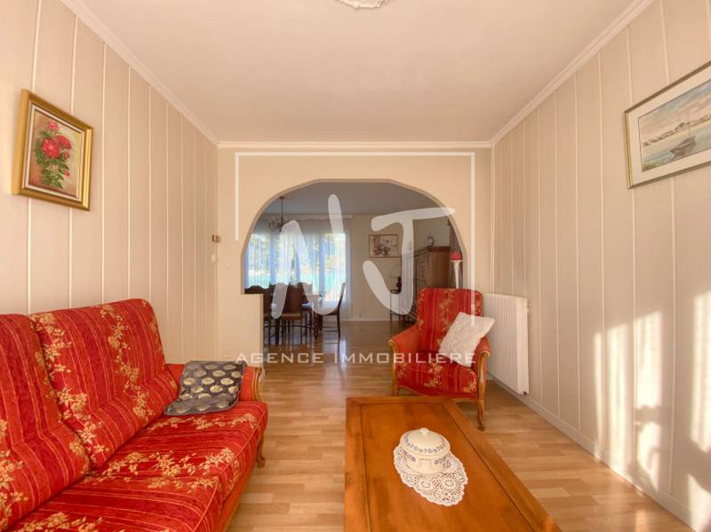 MAISON A VENDRE ECOUFLANT 49000  
