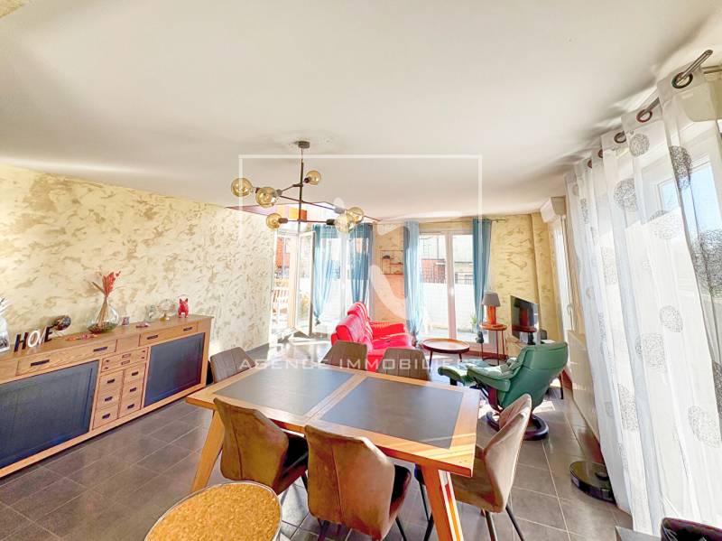 Duplex lumineux avec terrasse 