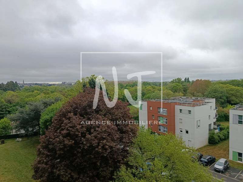 Appartement Angers 5 pièce proche du tram et du parc Balzac.